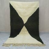 Handmade Berber rug 250cm x 150cm