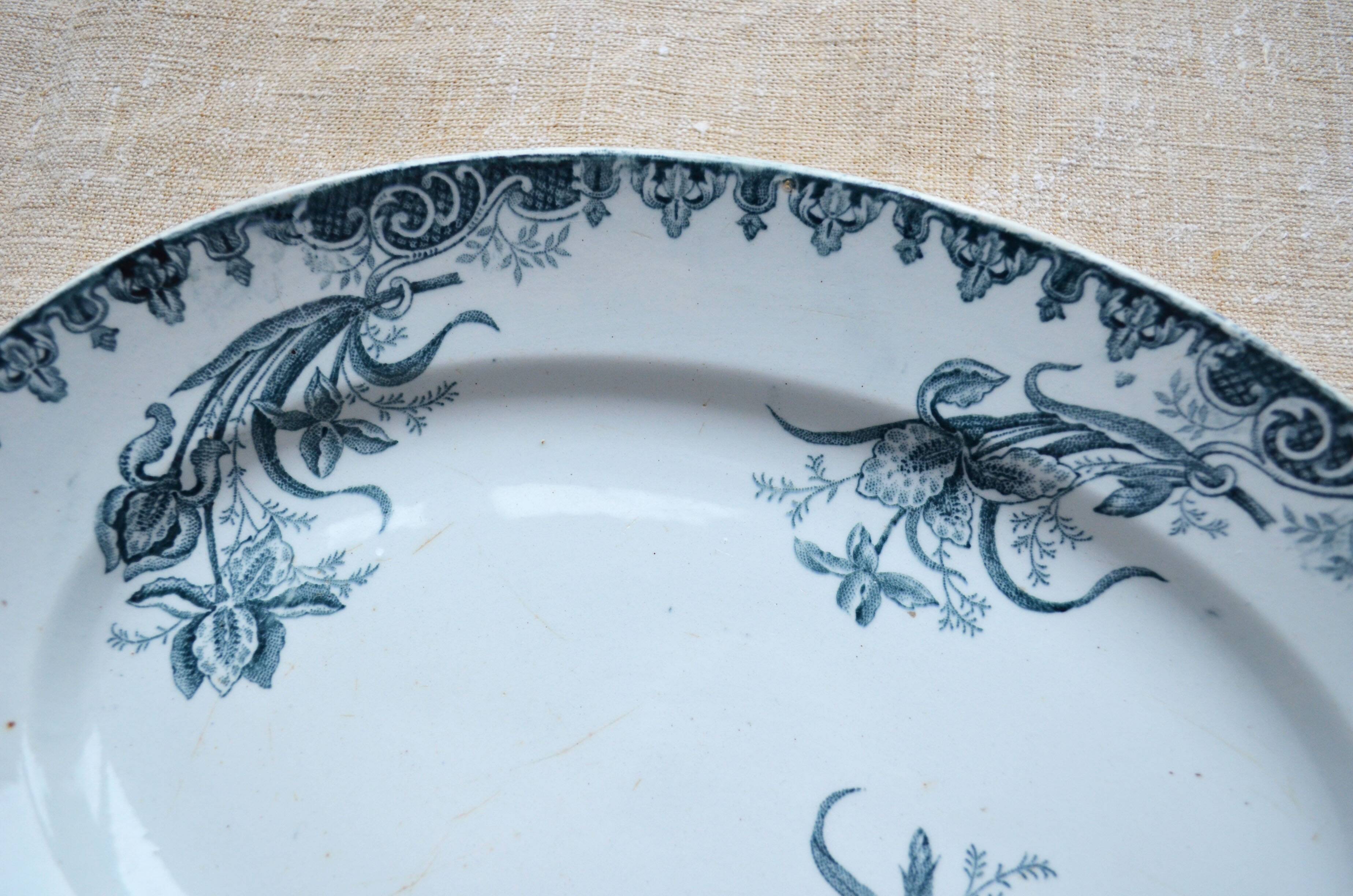 Oval iron earth dish "iris" model