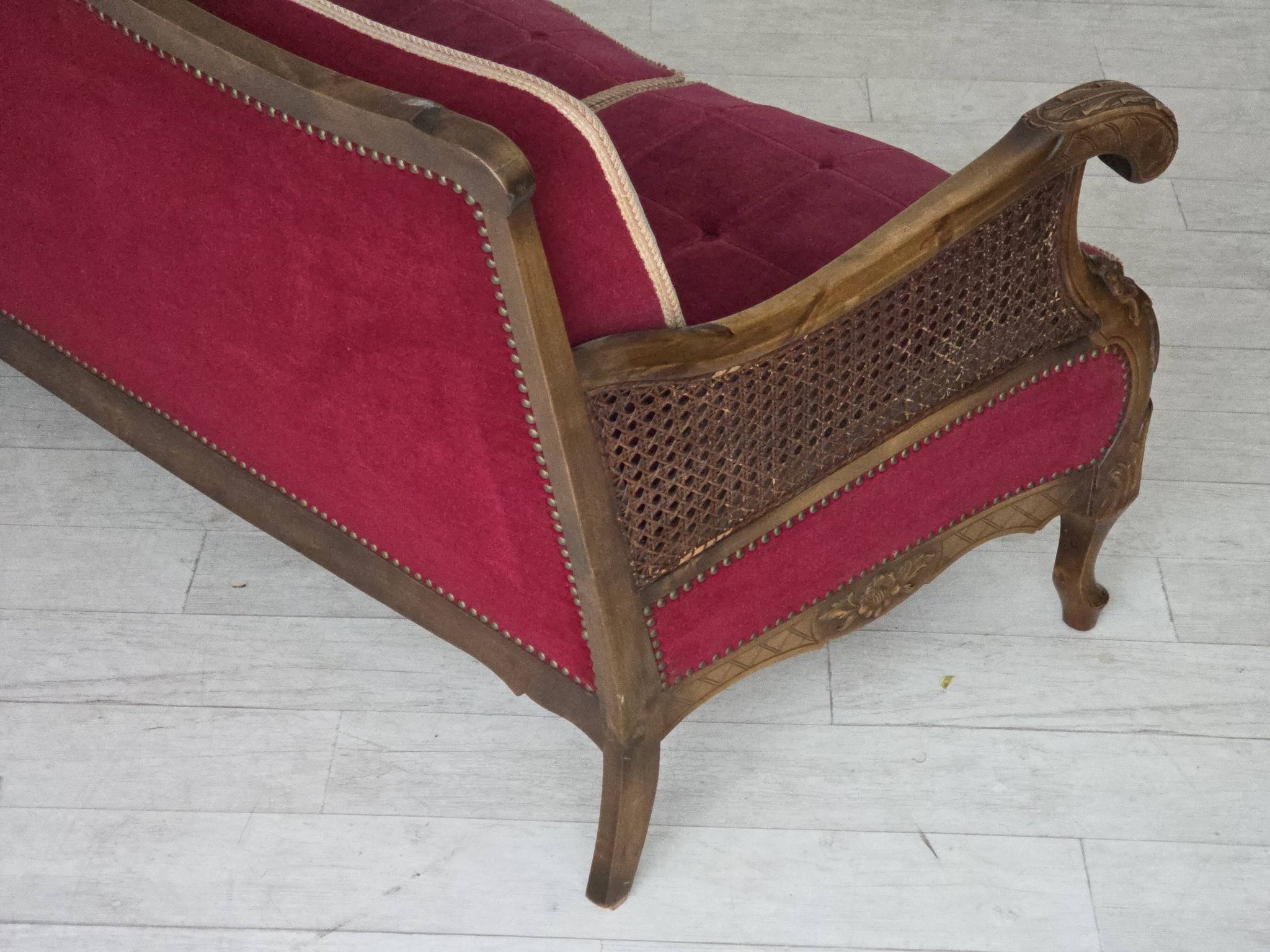 1930s, Danish 3-seater sofa, red furniture velour, furniture mesh.