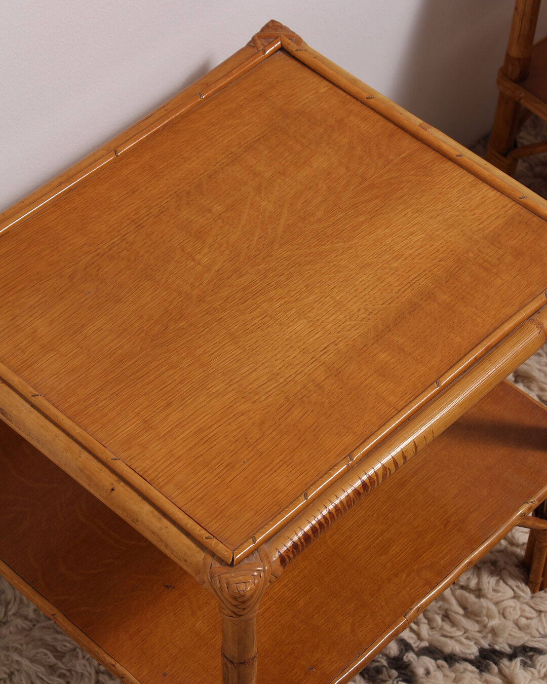 Bed 140 rattan and 2 vintage bedside tables