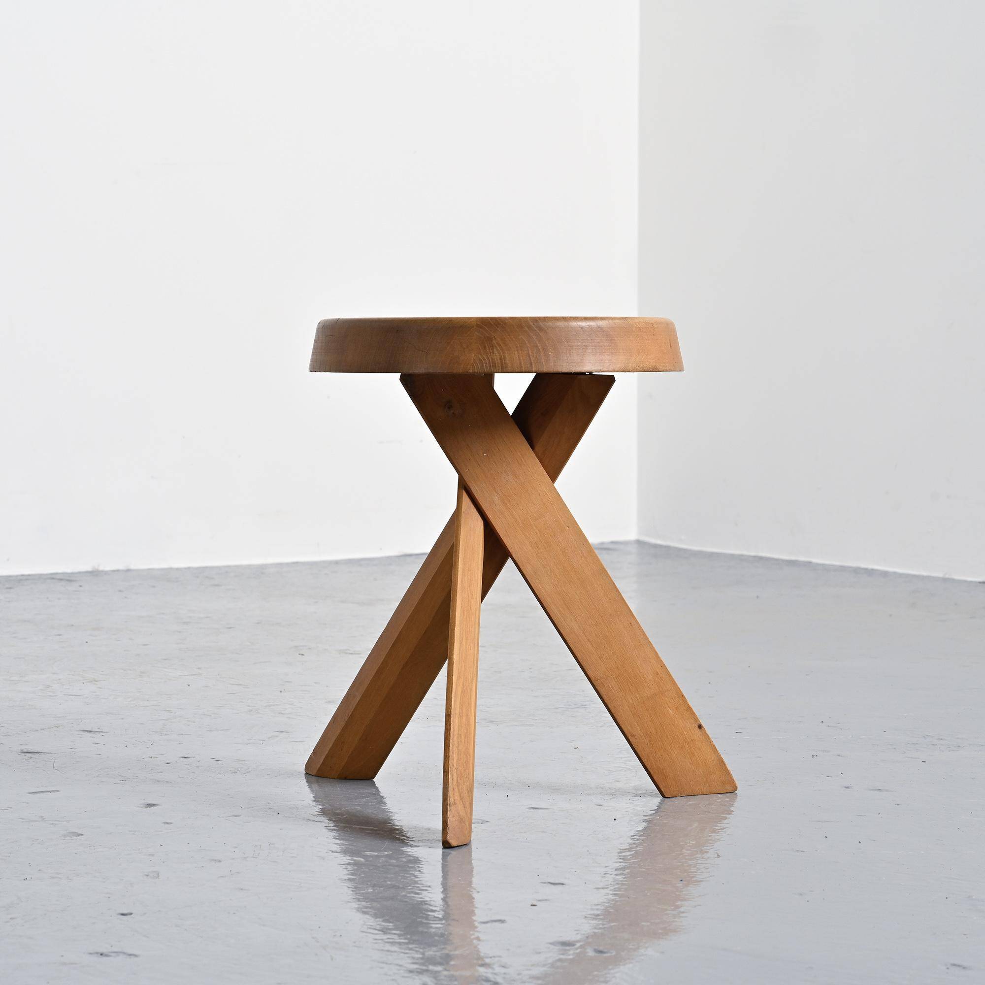 Original S31 stool in solid elm by Pierre Chapo, circa 1980.