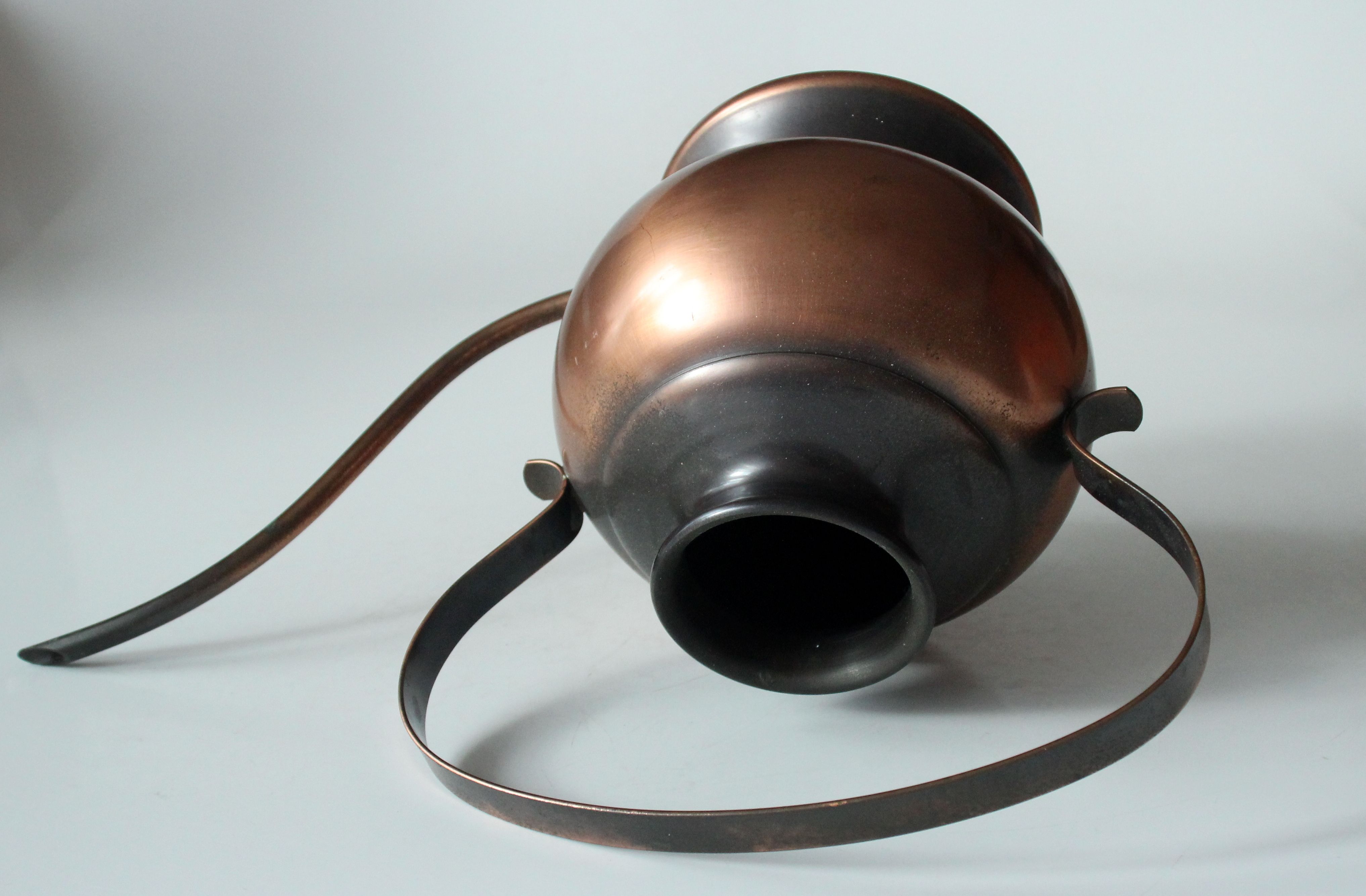 Copper and brass watering can, vintage from the 1960s, the can does NOT loose water