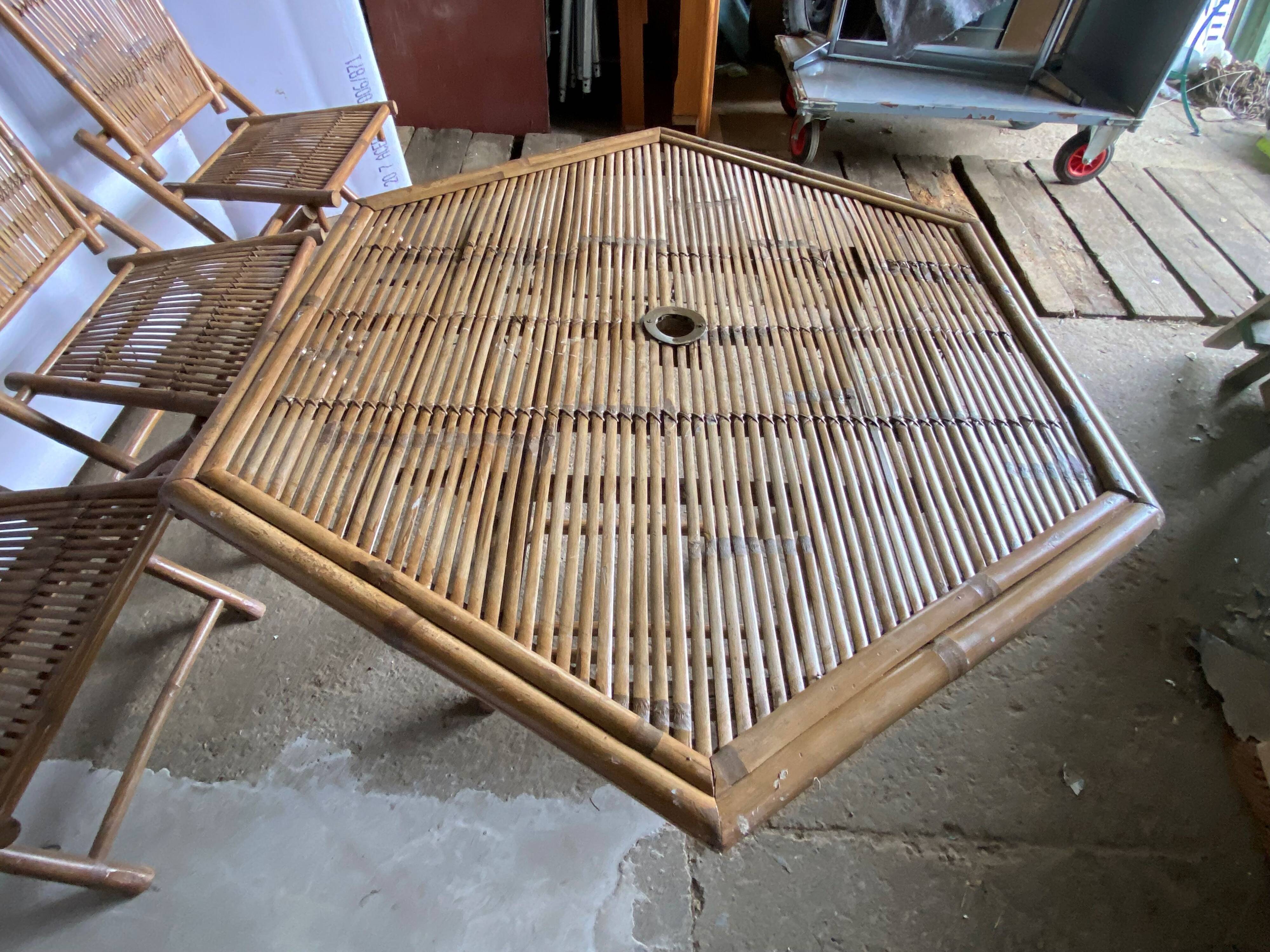 Table and 4 chairs set in bamboo and canework vintage 1970