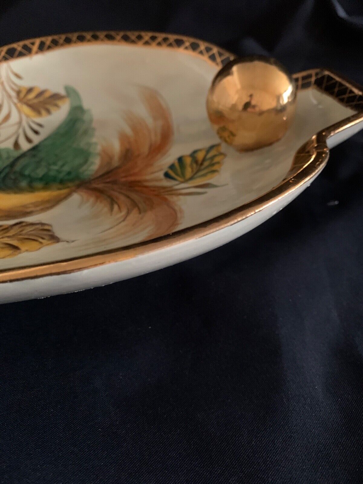 Tray, signed Bequet Quaregnon, Belgium, gilded with fine gold, numbered 14