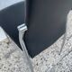 Lot de deux chaises design en skaï noir