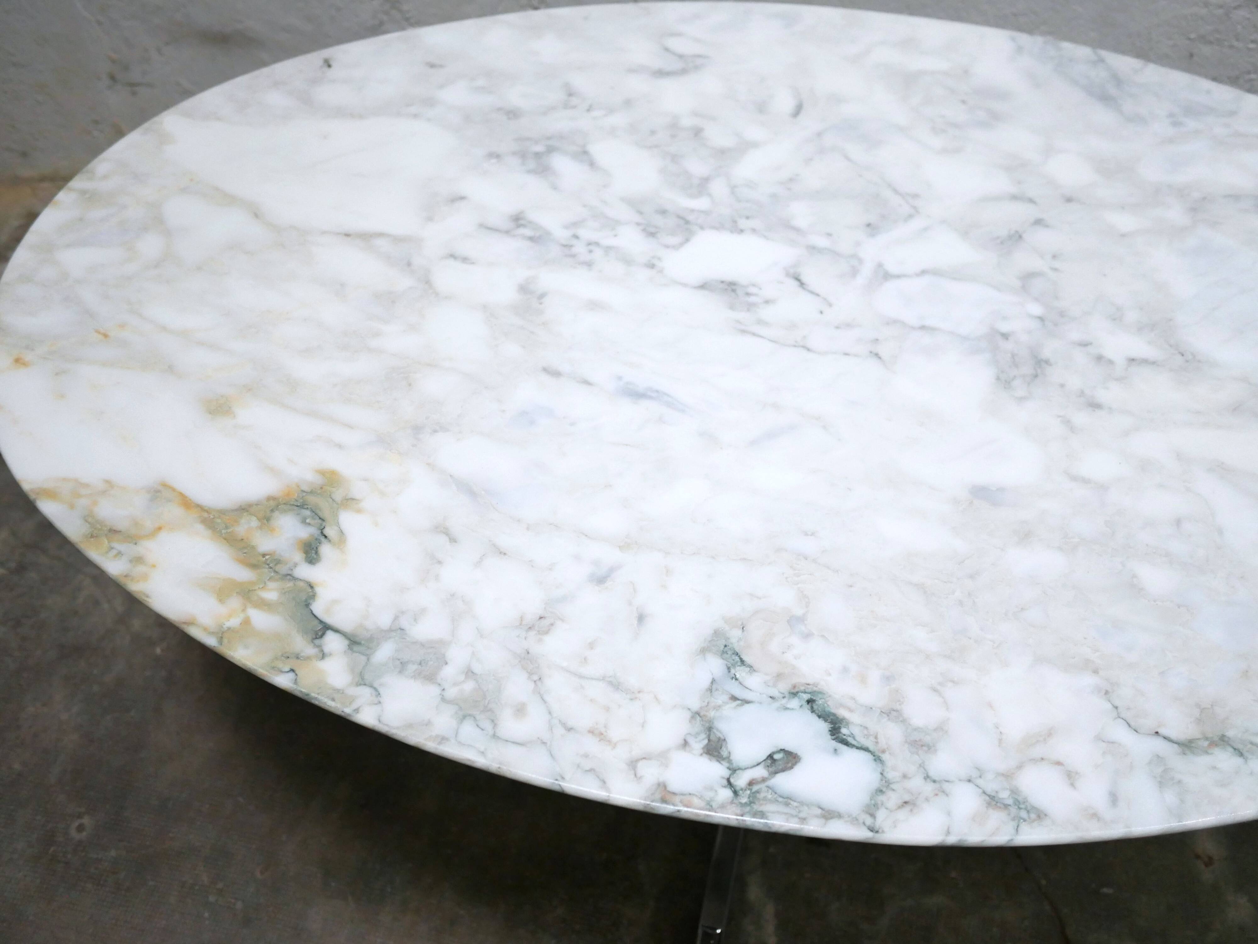 Vintage oval marble table produced by Roche Bobois