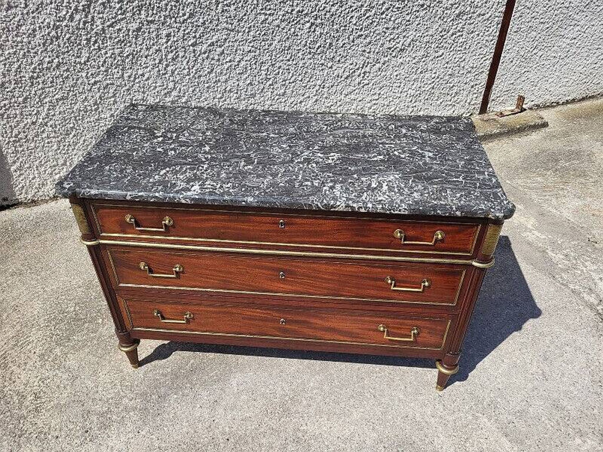Louis xvi mahogany chest of drawers with 3 drawers from the 19th century