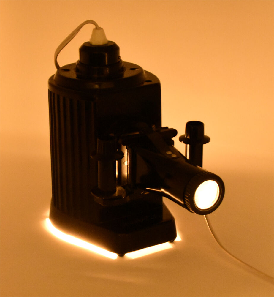Magic lantern in bakelite "magica"