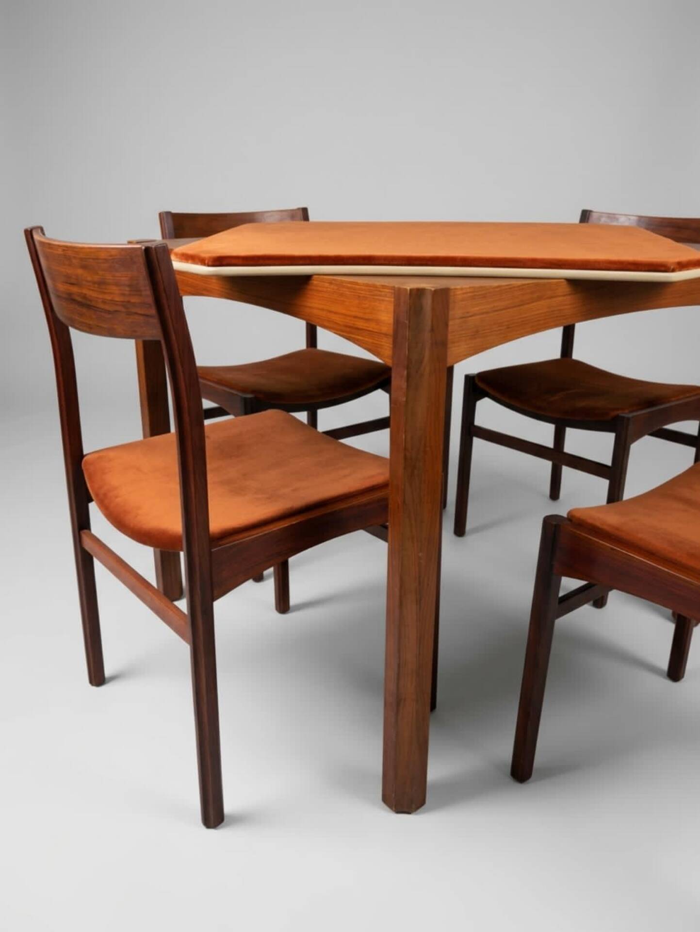 Cantú mobile table, vintage game table, dining table with 4 chairs, 50'