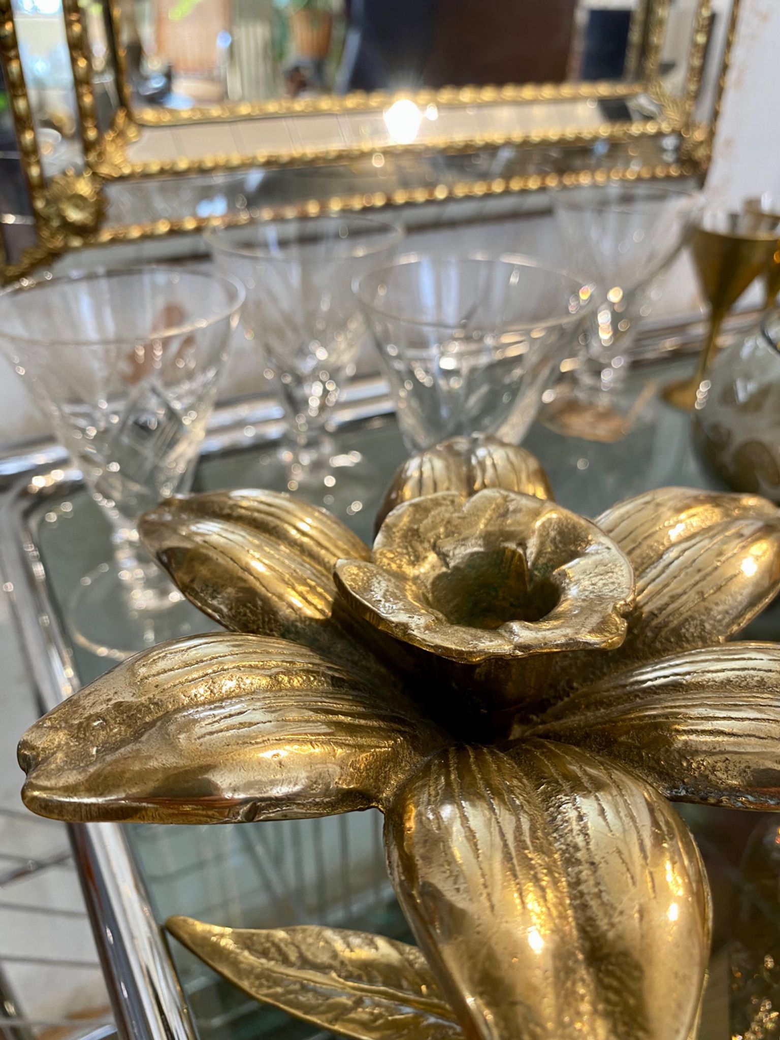 Bougeoir fleur en laiton