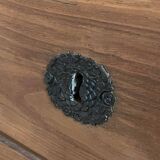 Walnut chest of drawers
