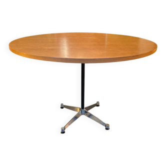 Grande table ronde Eames par Charles & Ray Eames – édition Vitra