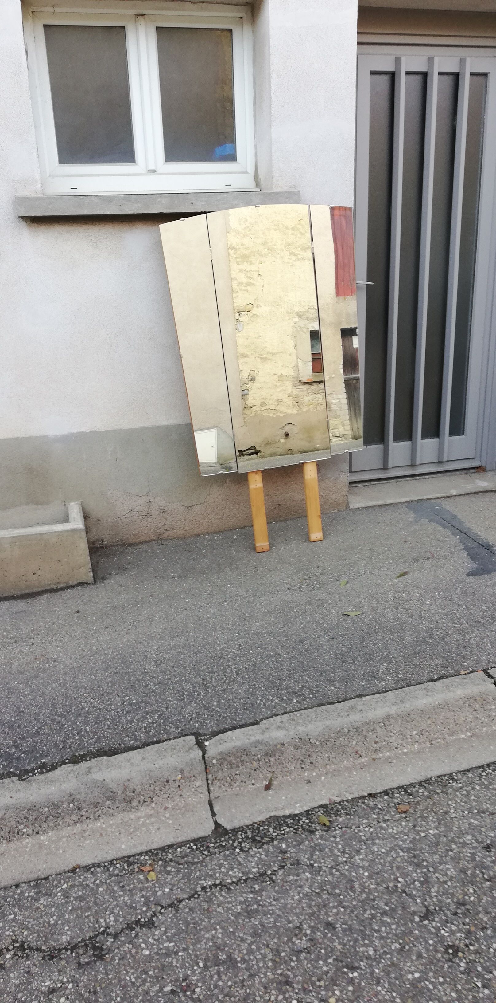 Vintage triptych mirror