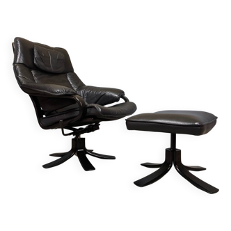 Fauteuil pivotant Skalma avec repose-pieds design danois