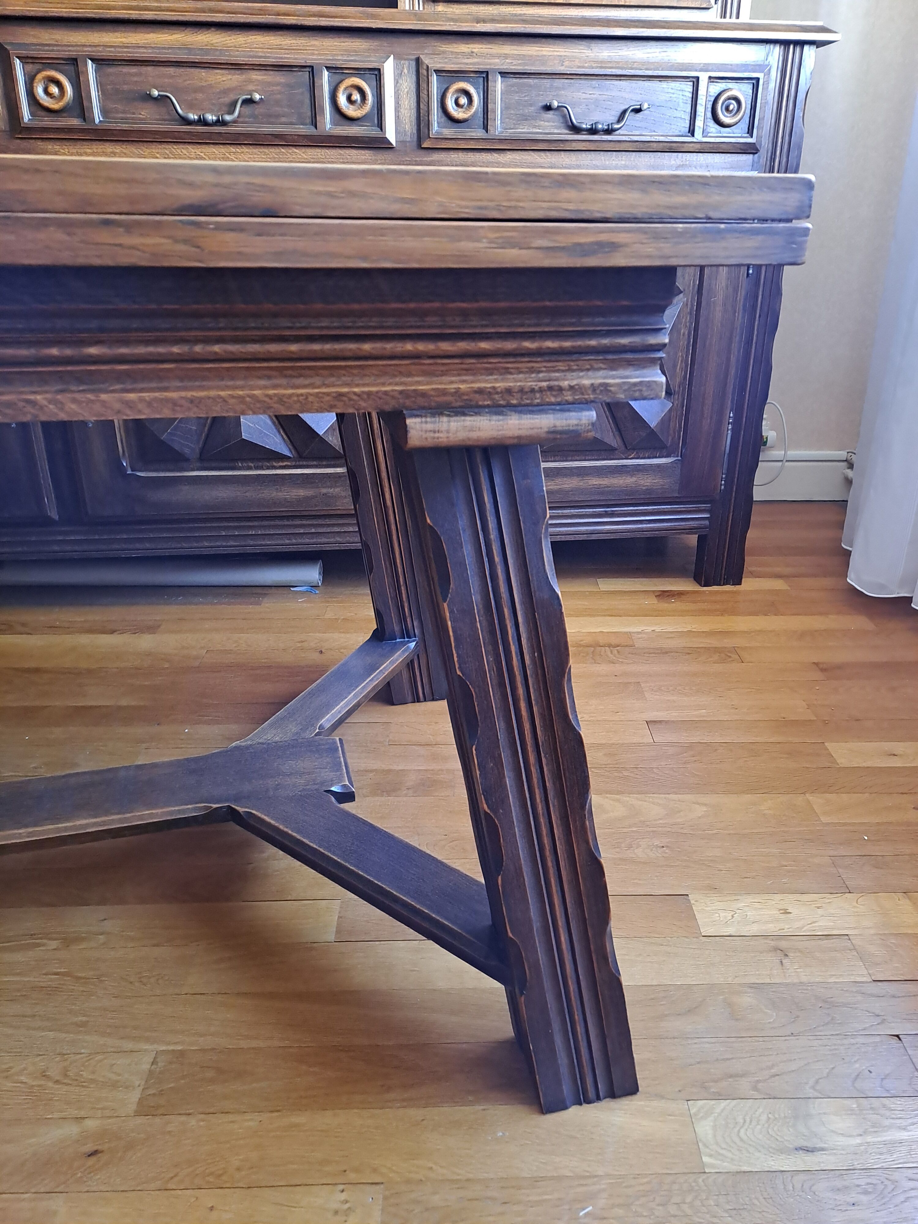 Oak dining table