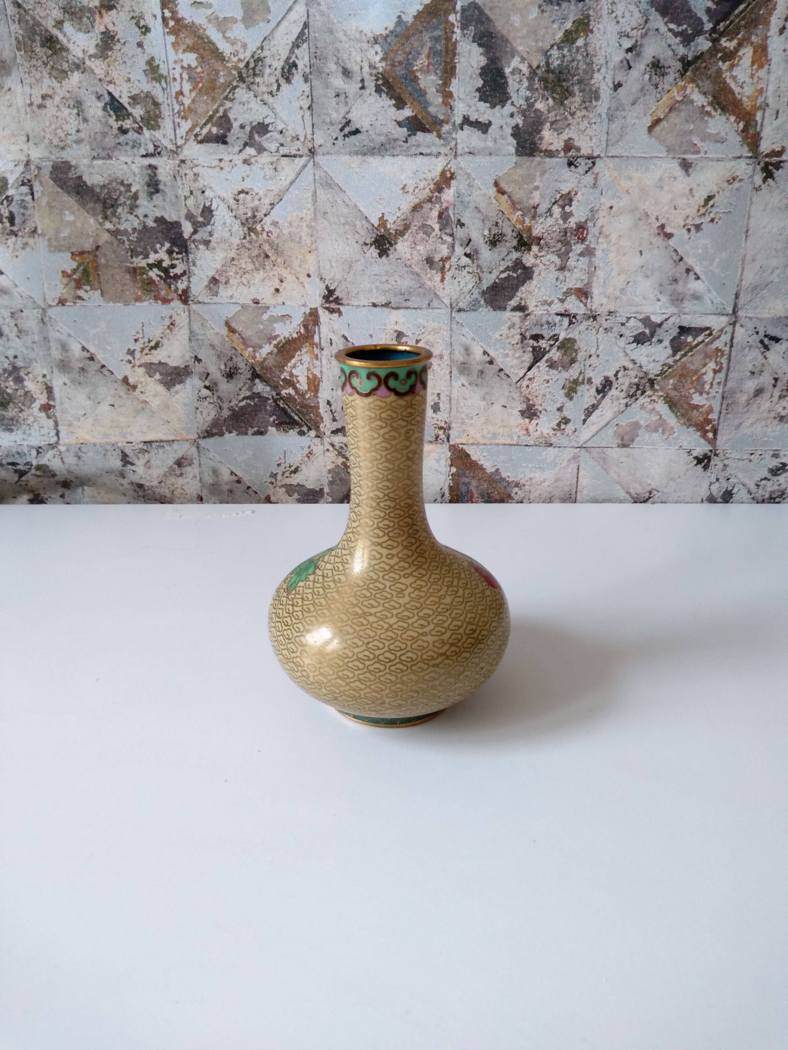 Enamelled brass vase cloisonné Chinese style floral pattern beige red green purple