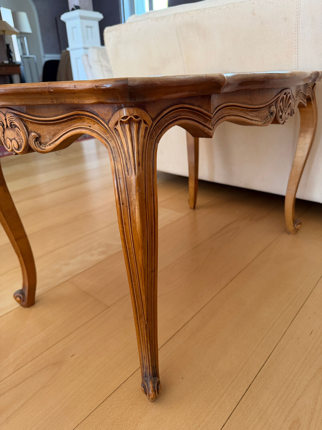 Louis XV table style