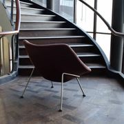 Artifort Oyster chair