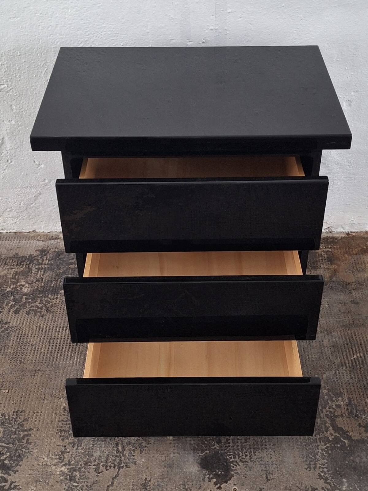 Commode en laque de David Lange Roche Bobois, signée, années 1970.