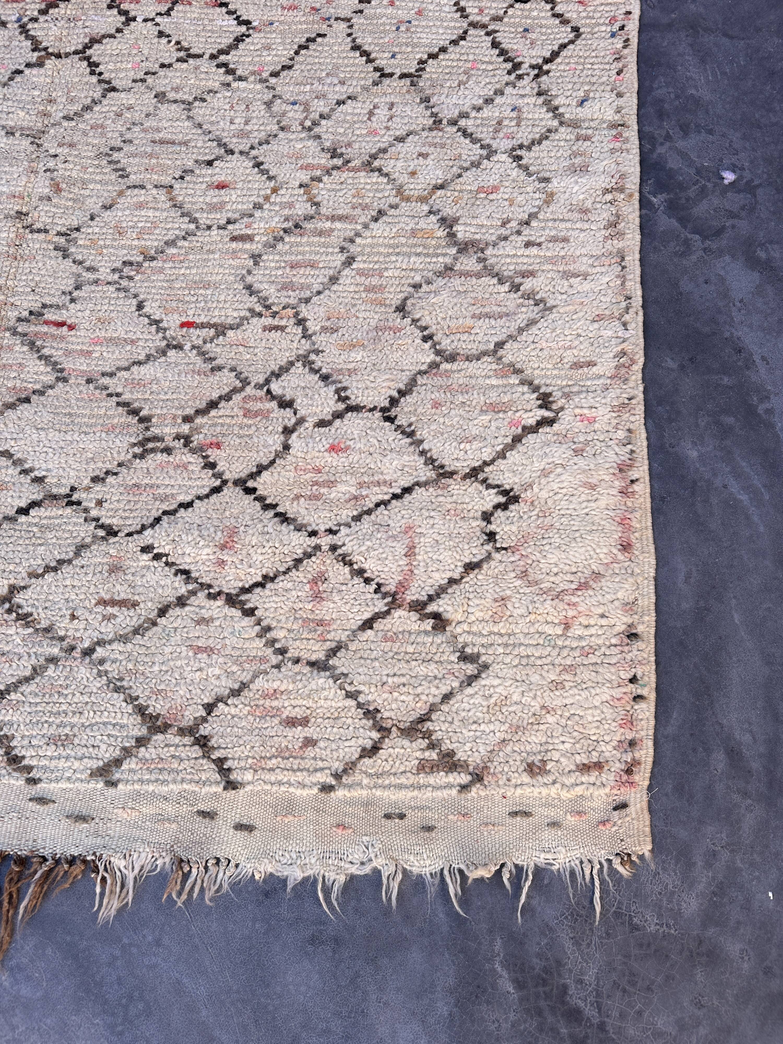 Moroccan carpet - 141 x 226 cm