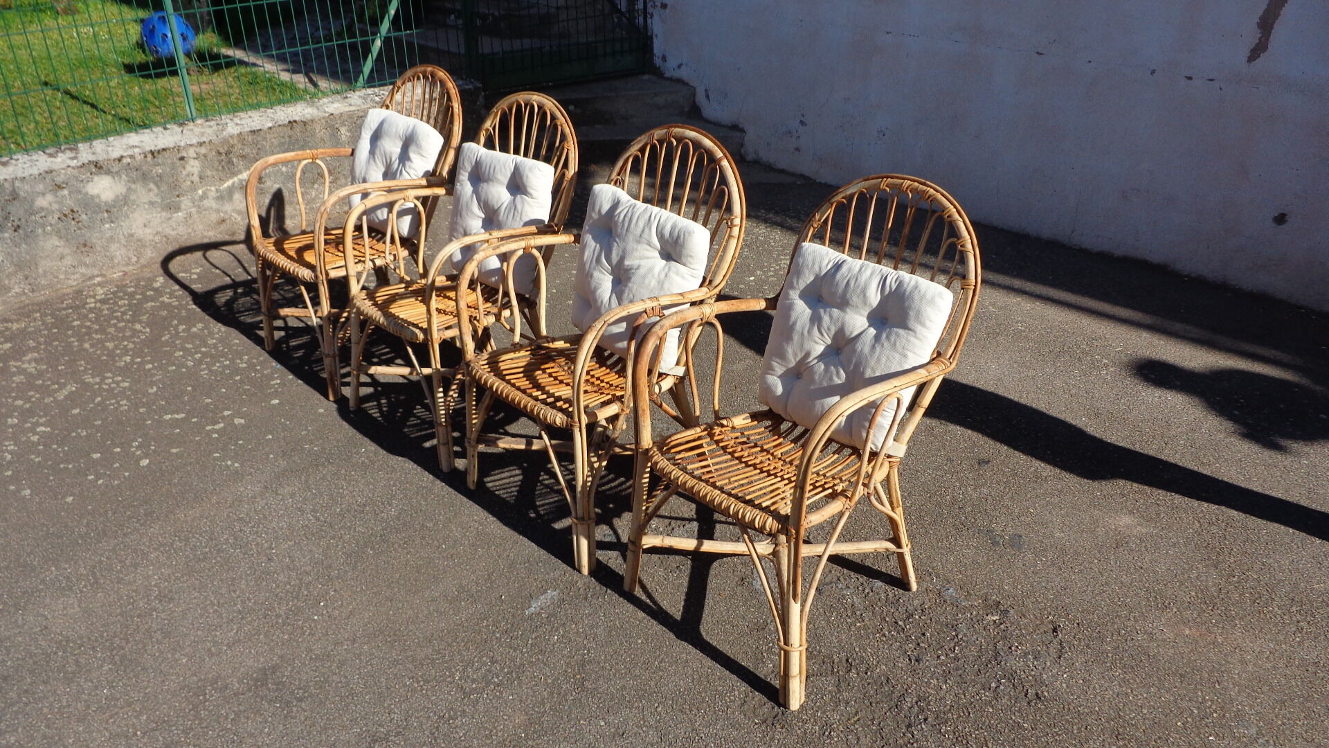 Wicker garden lounge
