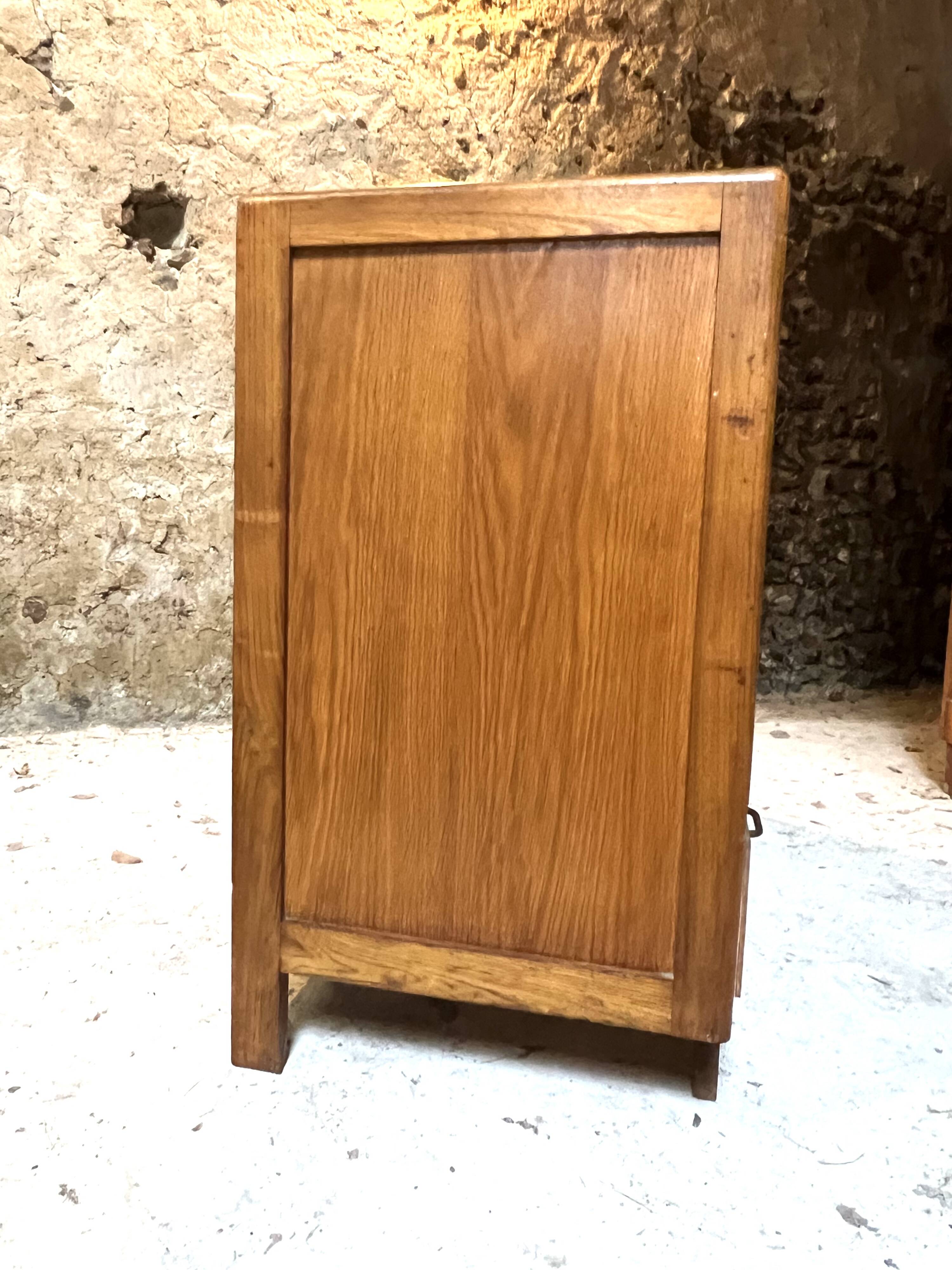 Compass feet chest of drawers