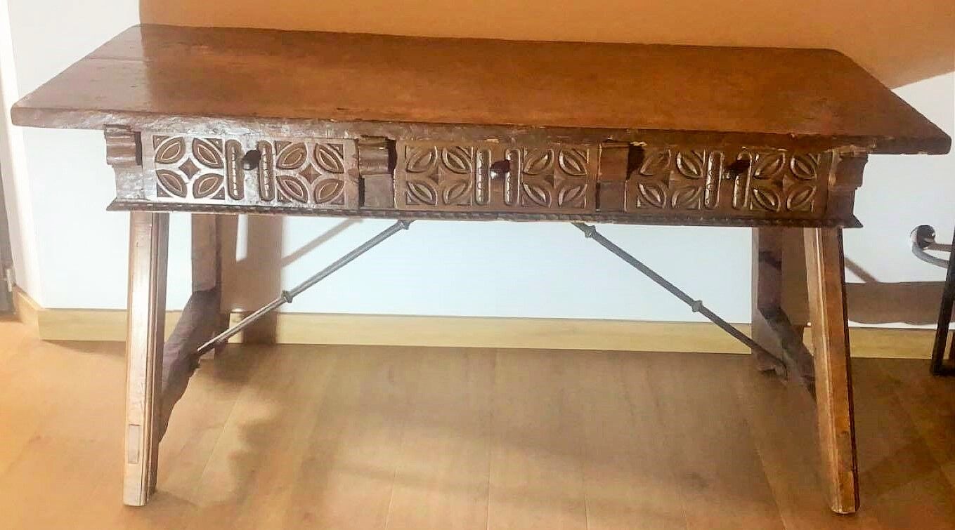 17th century Spanish writing table/desk