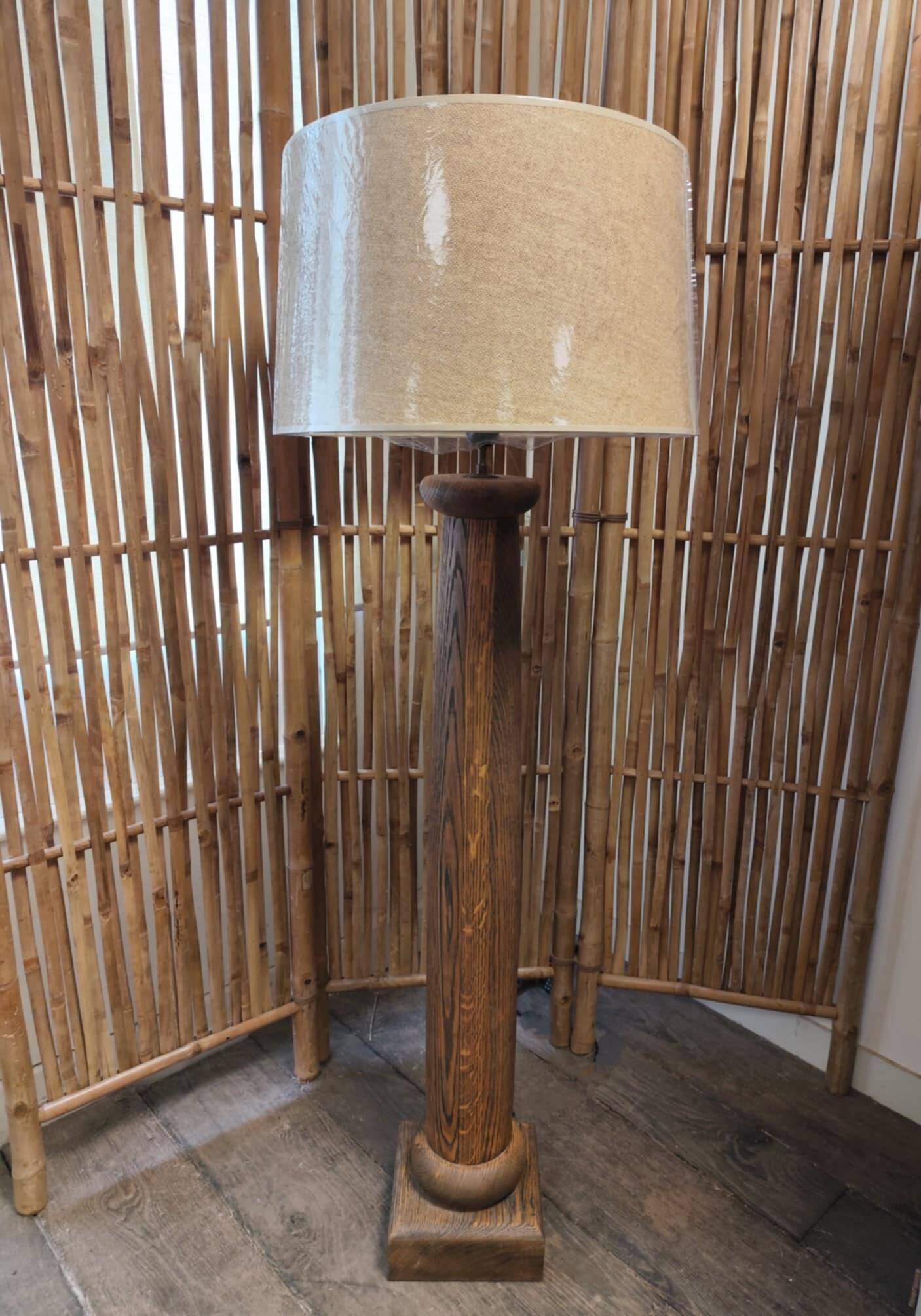 Lampe pied en chêne massif