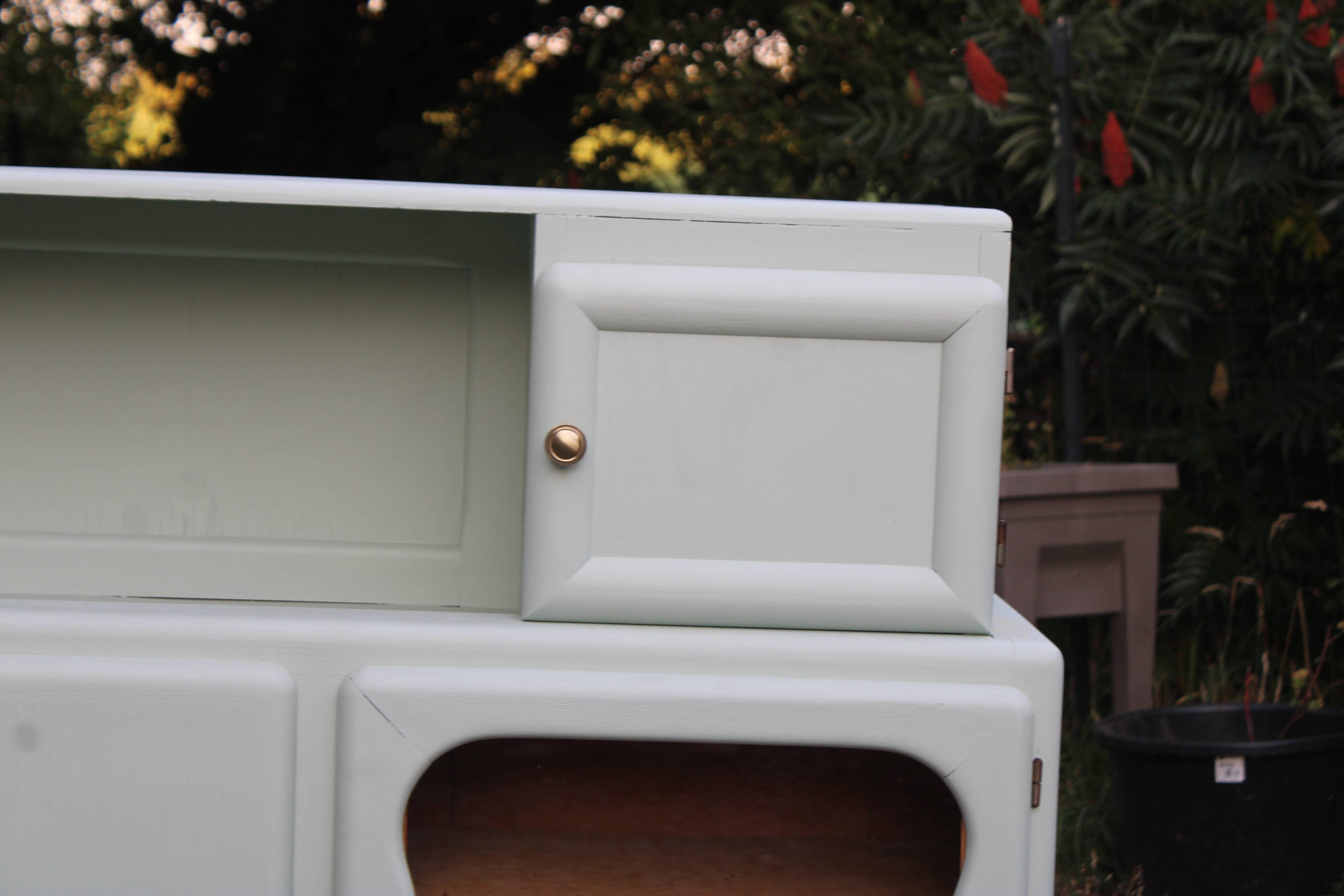 Renovated vintage buffet – Celadon Green Libéron