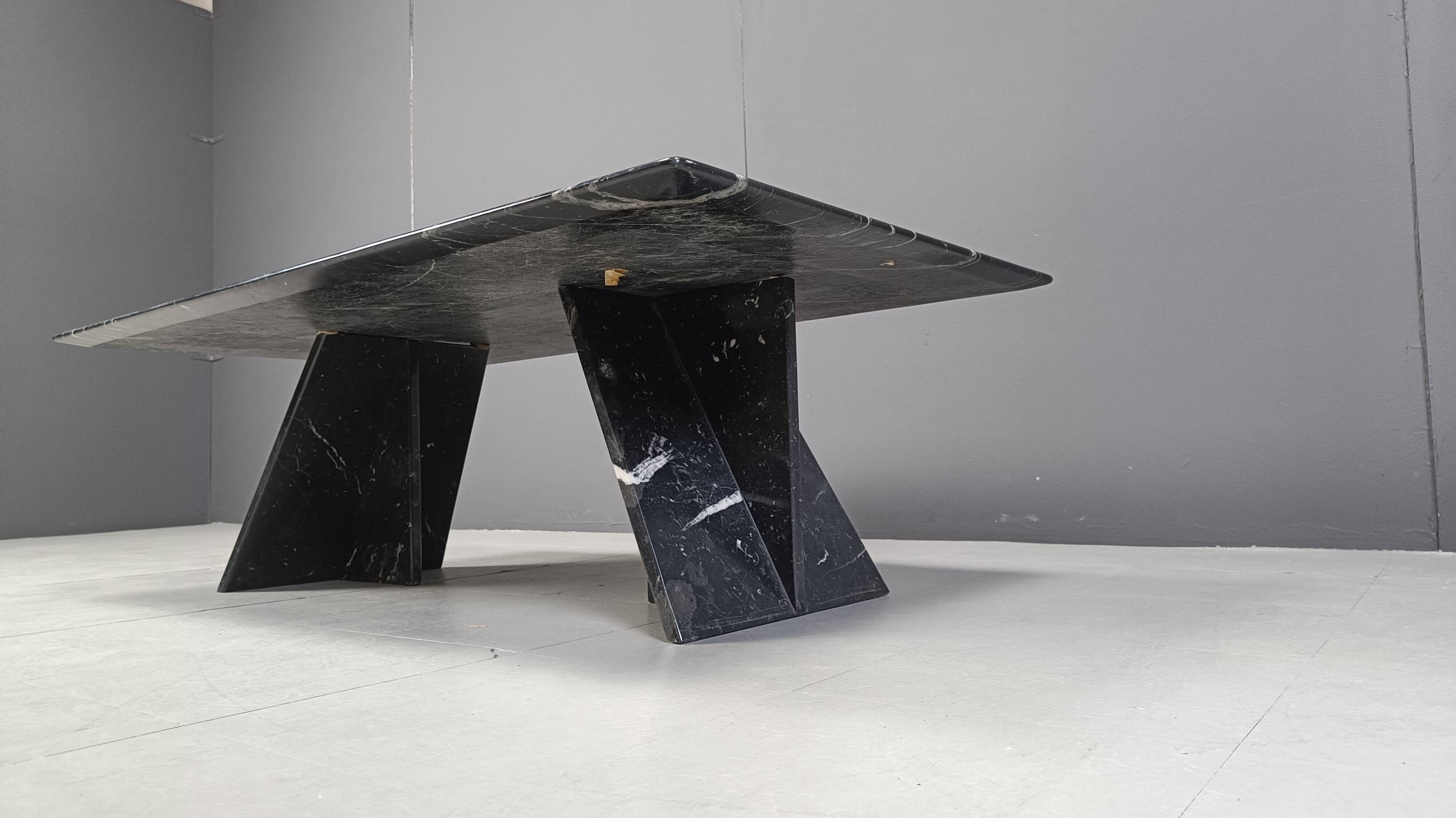 Table basse vintage en marbre noir, 1970