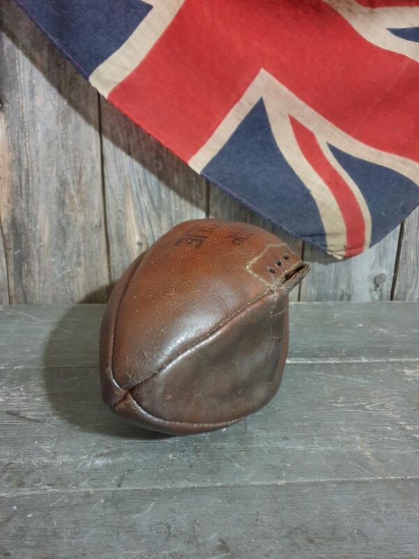 Ballon de rugby vintage