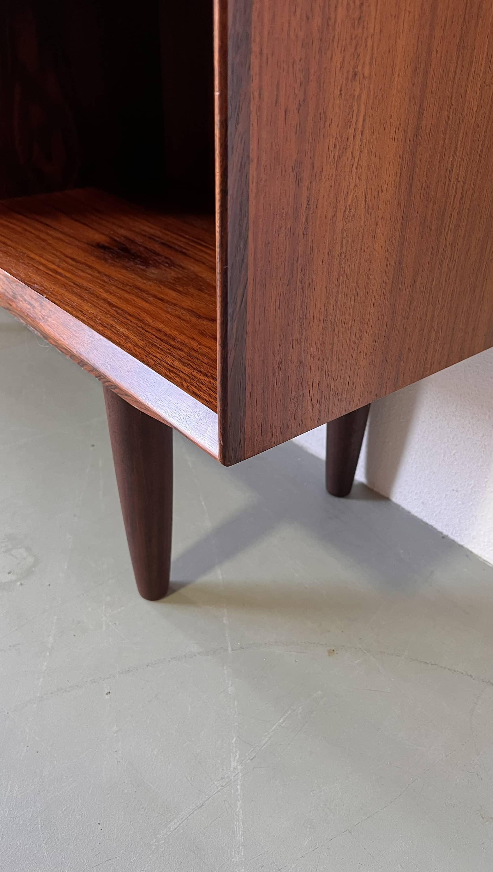 Bookcase in rosewood