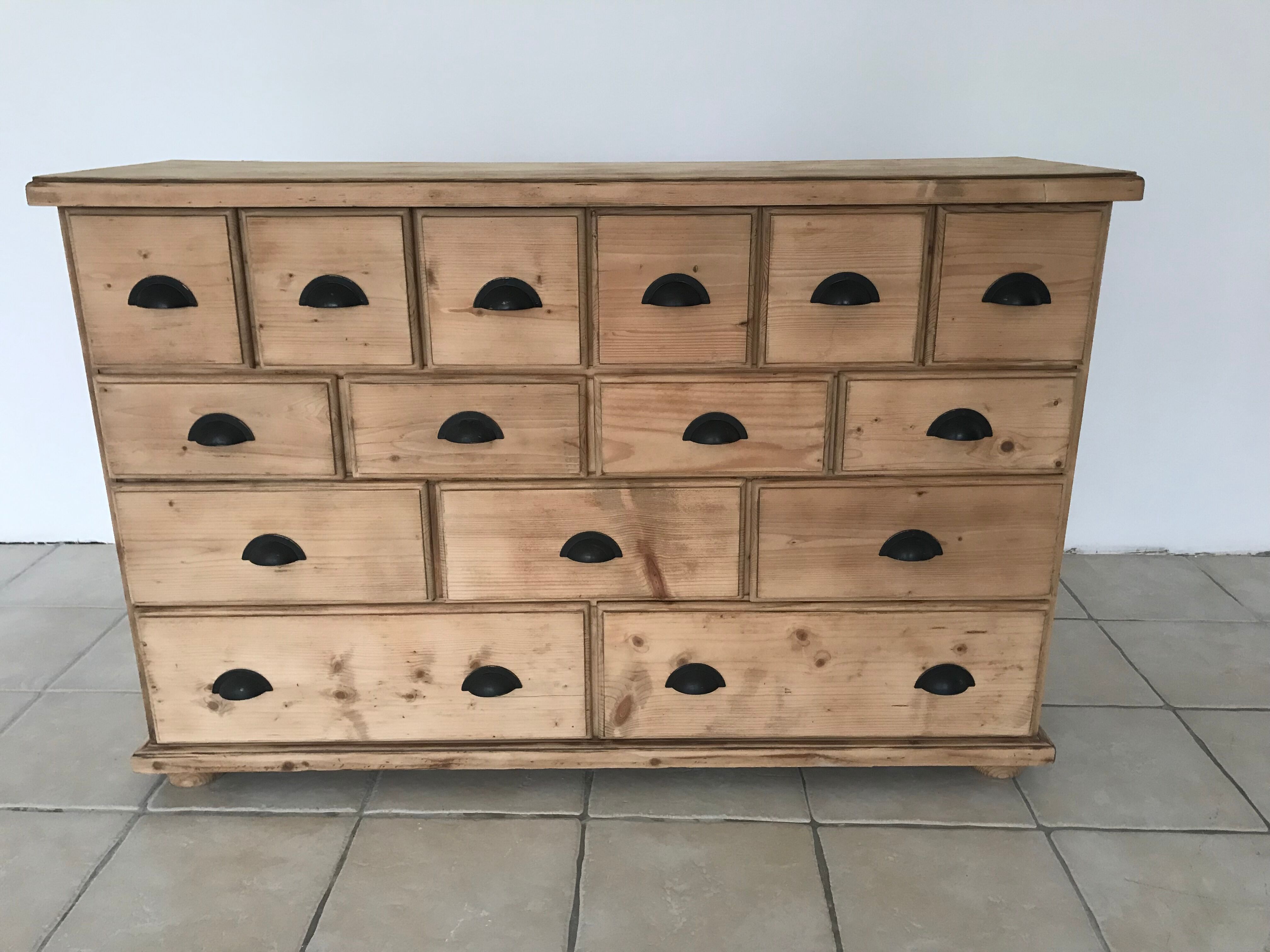Trades cabinet 18 drawers