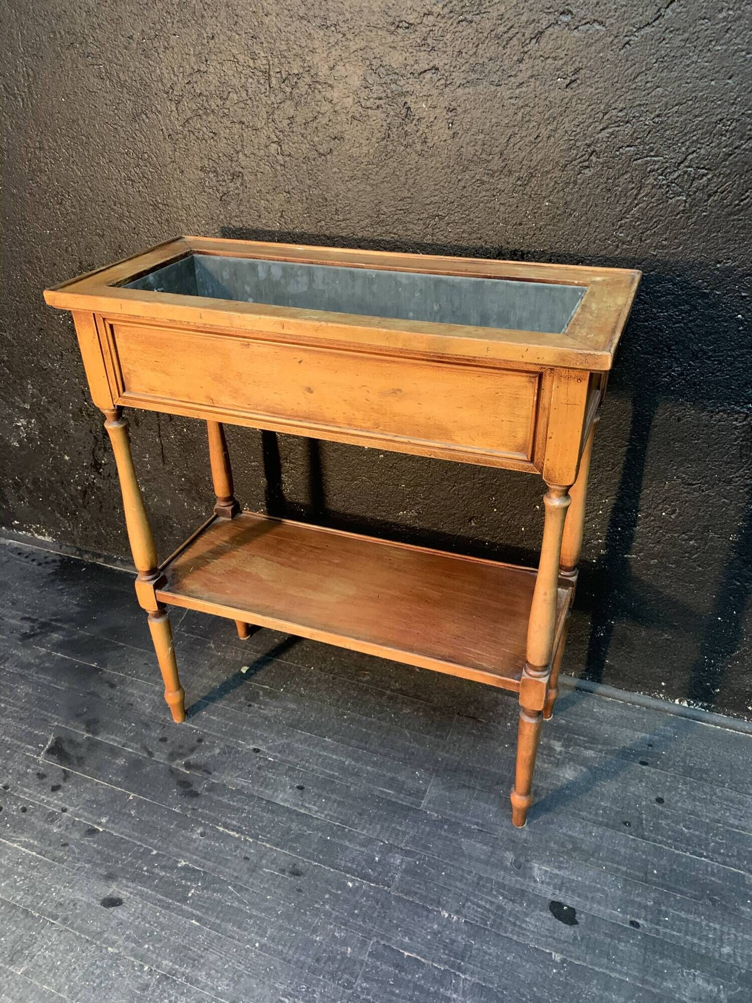 Louis XVI-style wooden gardening furniture