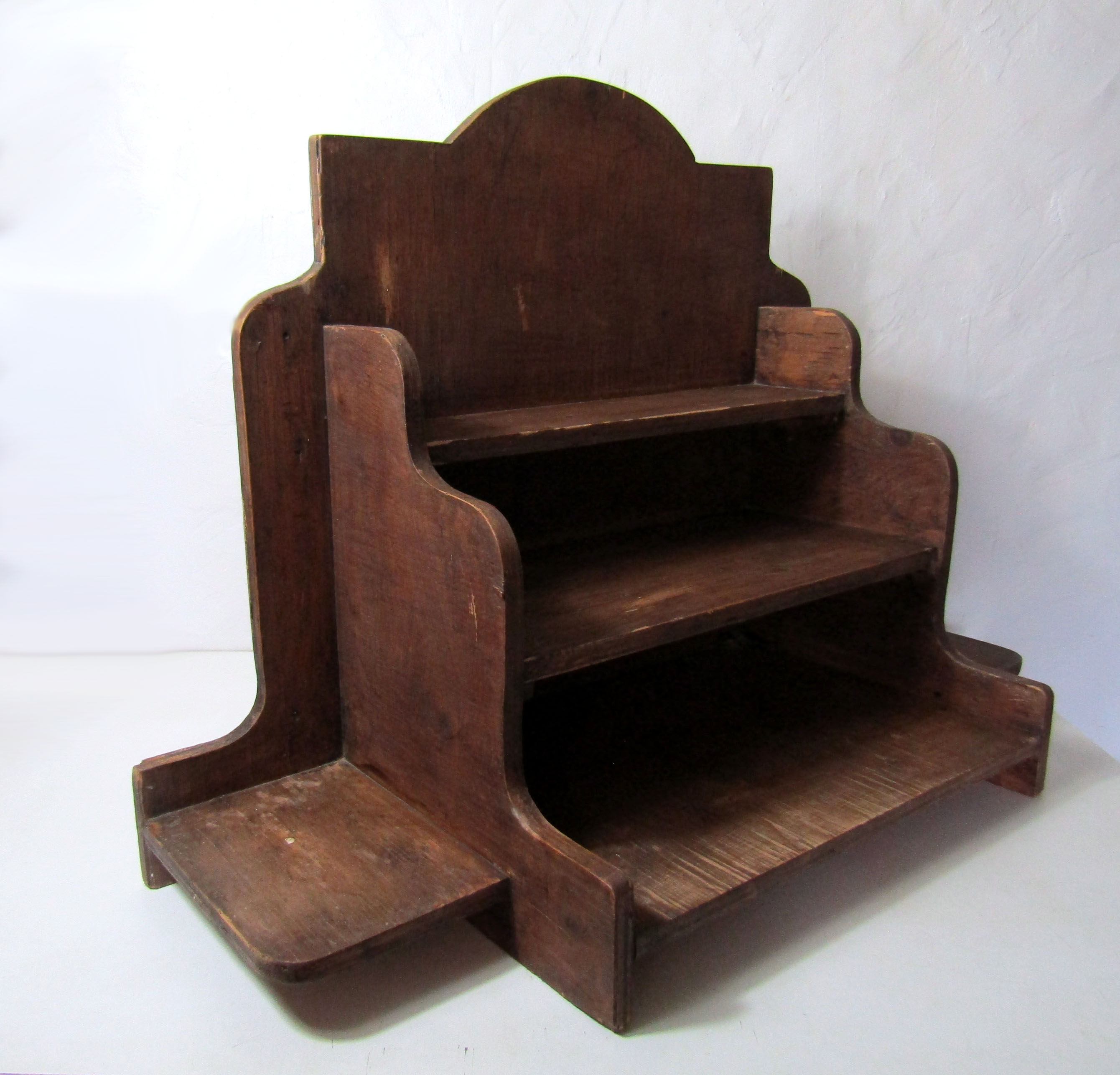 Ancienne étagère en bois format atypique