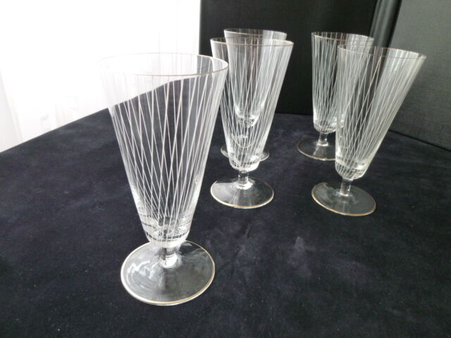 Set of 5 glass flutes engraved lined decoration art deco style