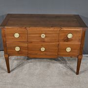Walnut Jumping Commode, Louis XVI period – Late 18th century