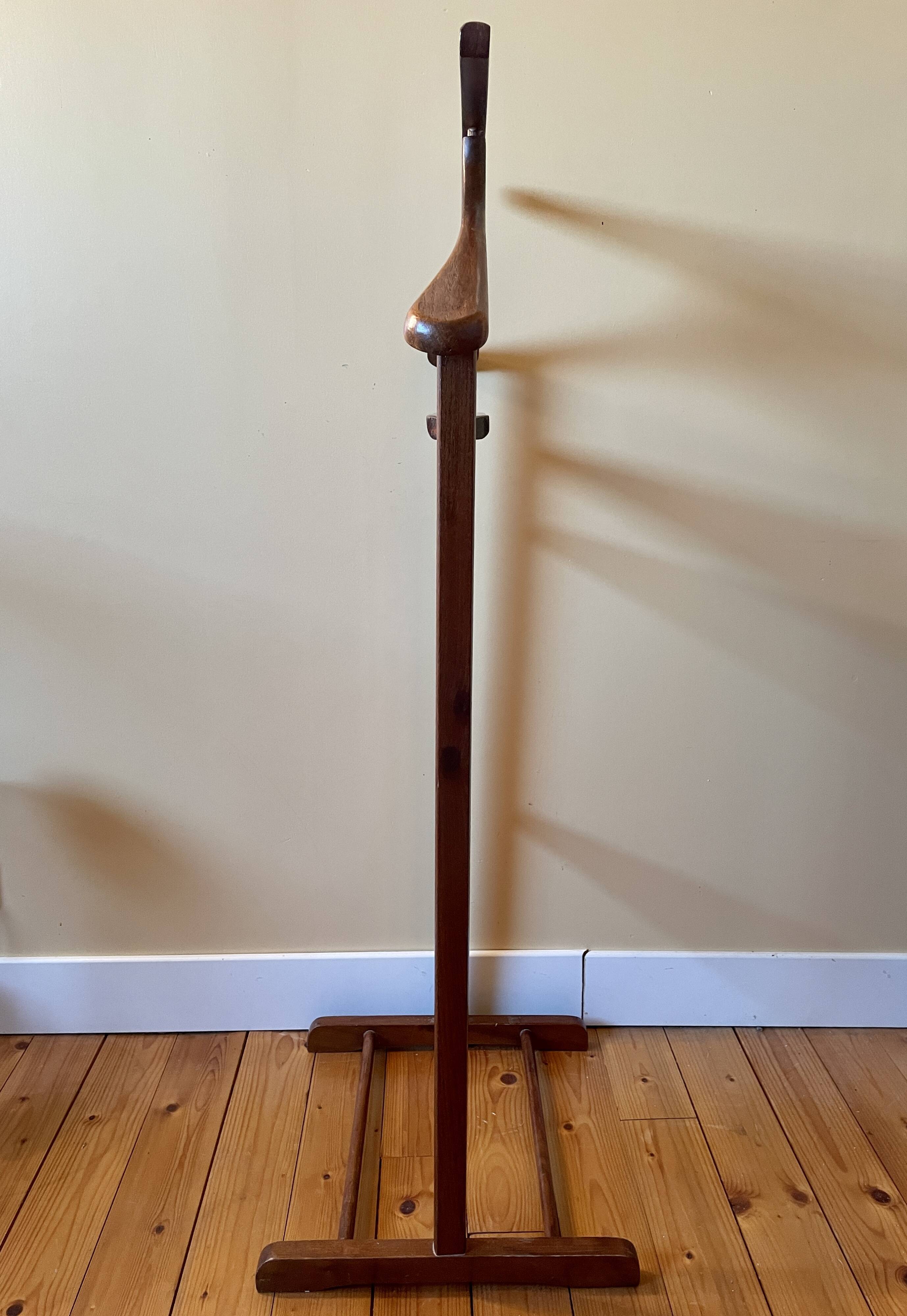 Wooden valet