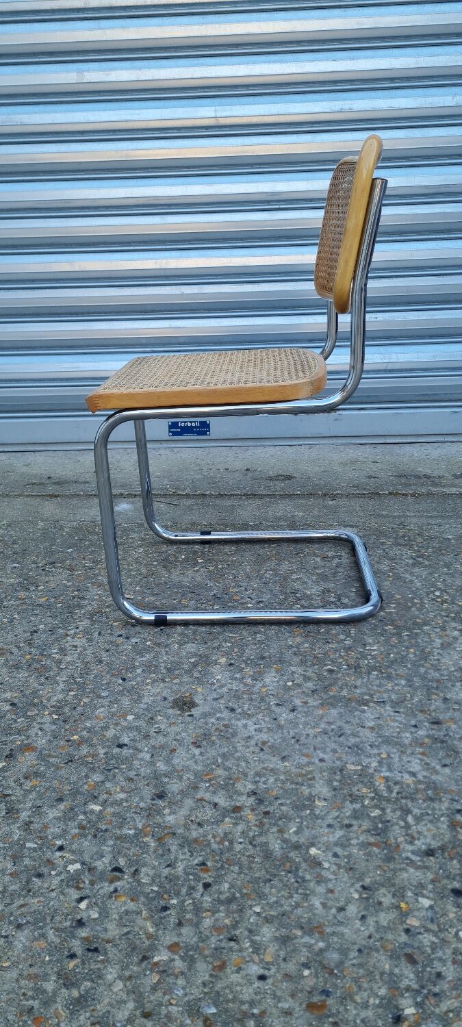 Chaise B32 par Marcel Breuer