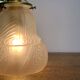 Applique coudé dorée tulipe vintage en verre dépoli