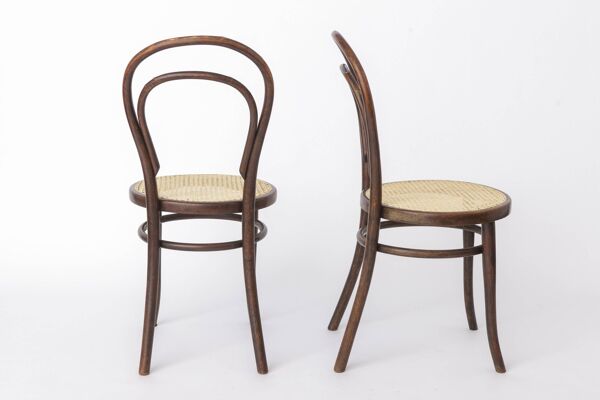 Ensemble de 2 chaises anciennes Thonet en bois courbé, chaises de café de Vienne, début des années 1900.