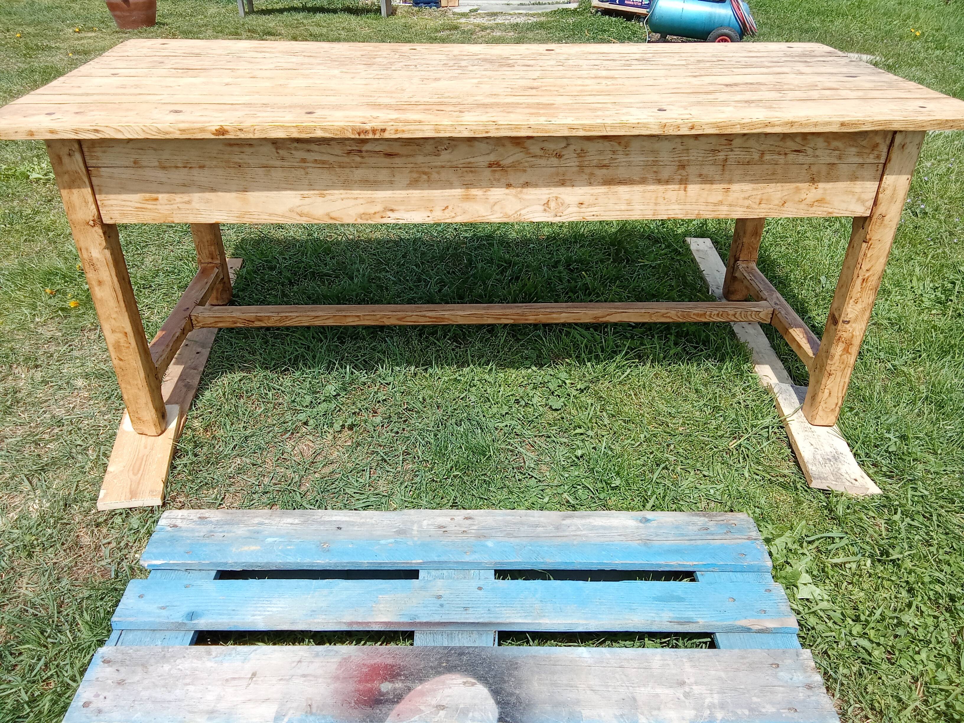 VERY OLD AUVERGNE FARM TABLE IN SOLID WOOD / 3 LARGE DRAWERS