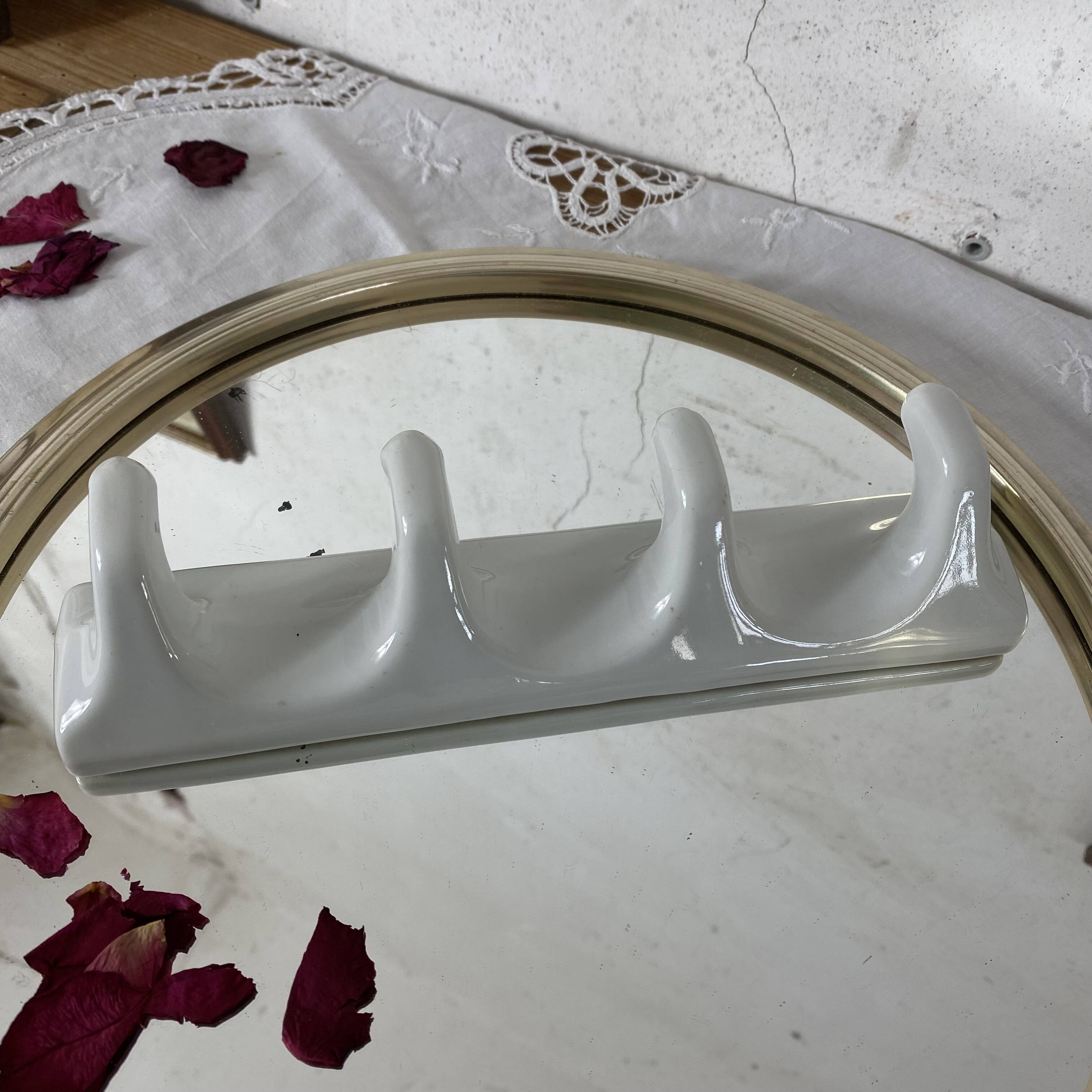 Vintage ceramic tea towel holder