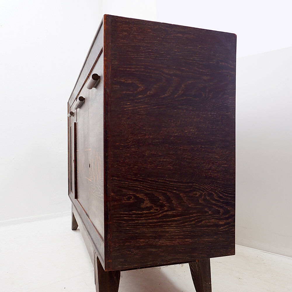Buffet vintage en bois de wengé avec pieds évasés vers l'extérieur