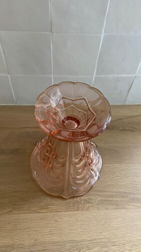 Vase vintage en verre rose moulé 1960