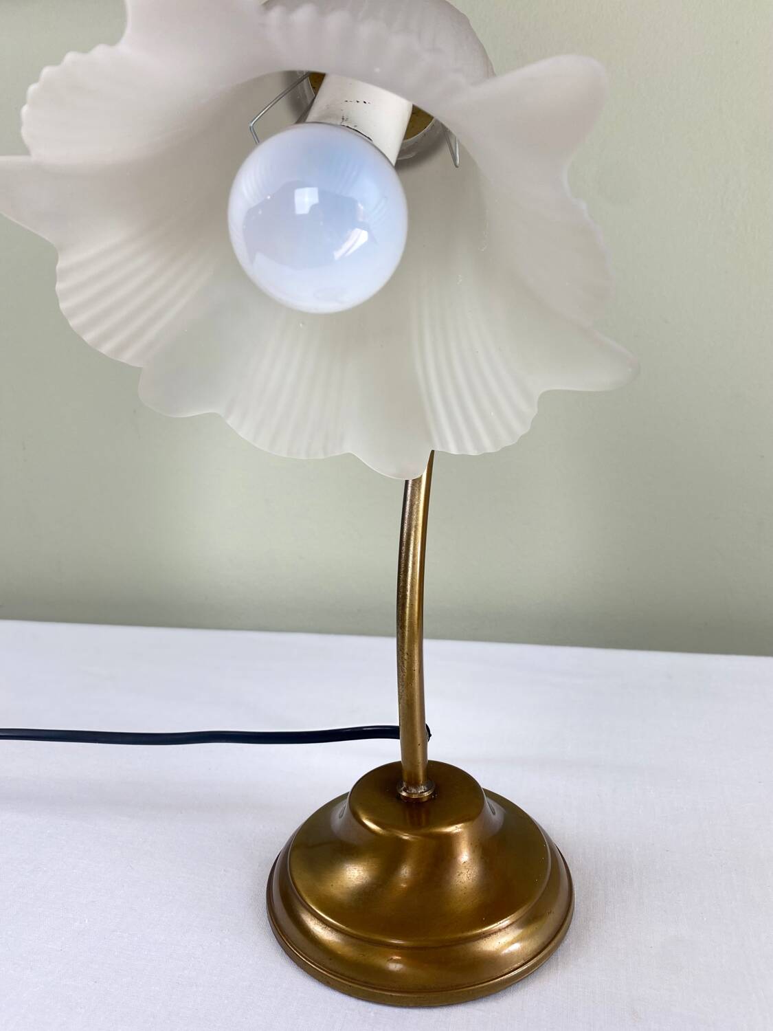 Lampe tulipe en laiton