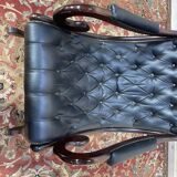Fauteuil basculant Chesterfield en cuir noir