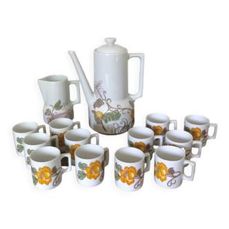 Berry porcelain coffee set