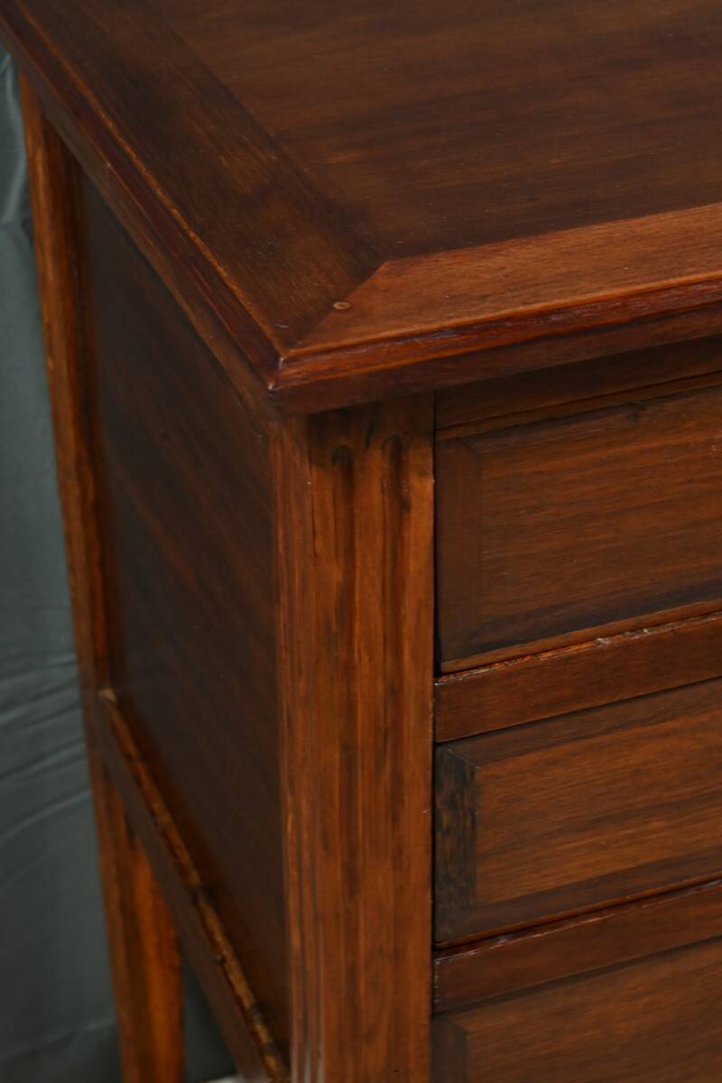 Mahogany chest of drawers, Louis XVI period – Late 18th century