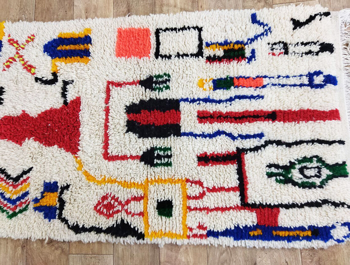 Handmade Moroccan berber carpet 142 x 84 cm